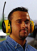 �Q�ʦ��G�i��ťradio�ոn