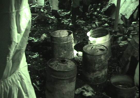 某國立大學有機化學實驗室存放過多、過量的有機溶劑及廢液發生火災