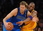 10-05-2012-dirk-battles-kobe-4 3 r560